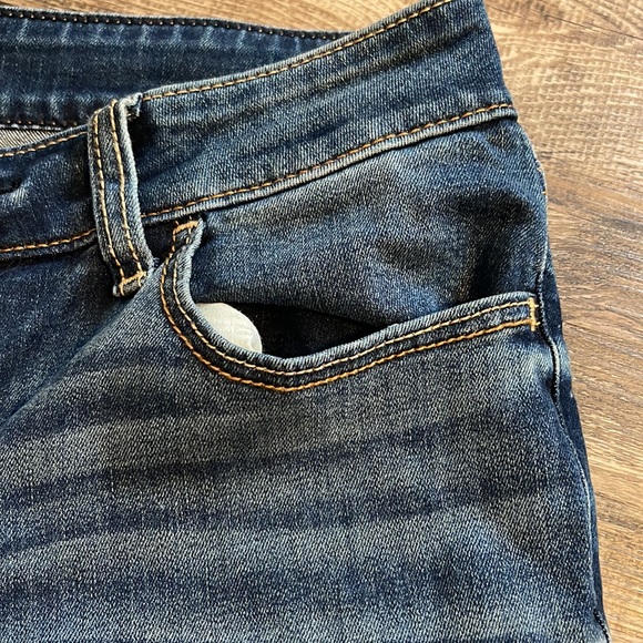 Hollister Low Rise Boot Cut Jeans - Picture 5 of 12